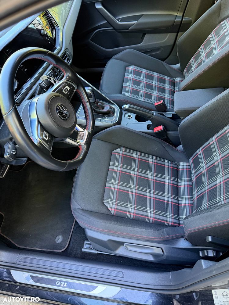 Volkswagen Polo 2.0 TSI DSG GTI - 10