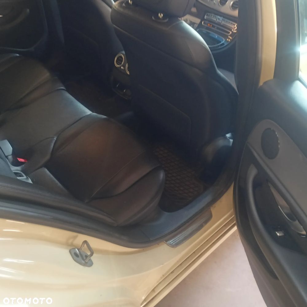 Mercedes-Benz Klasa E 200 d 9G-TRONIC - 13