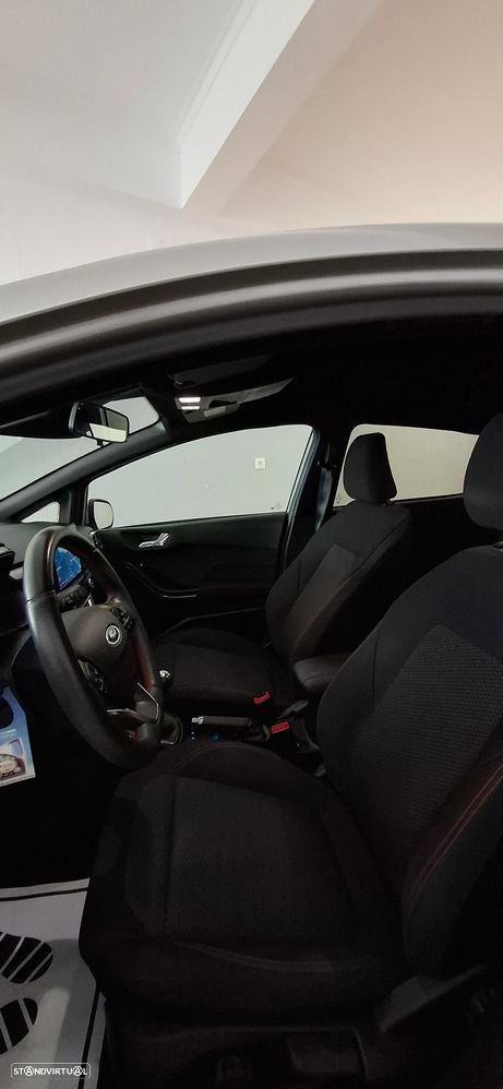 Ford Fiesta 1.0 EcoBoost ST-Line X - 24