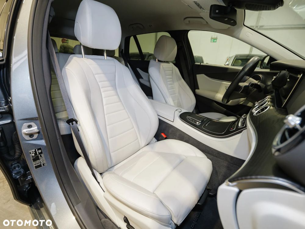 Mercedes-Benz Klasa E 300 de Avantgarde - 22