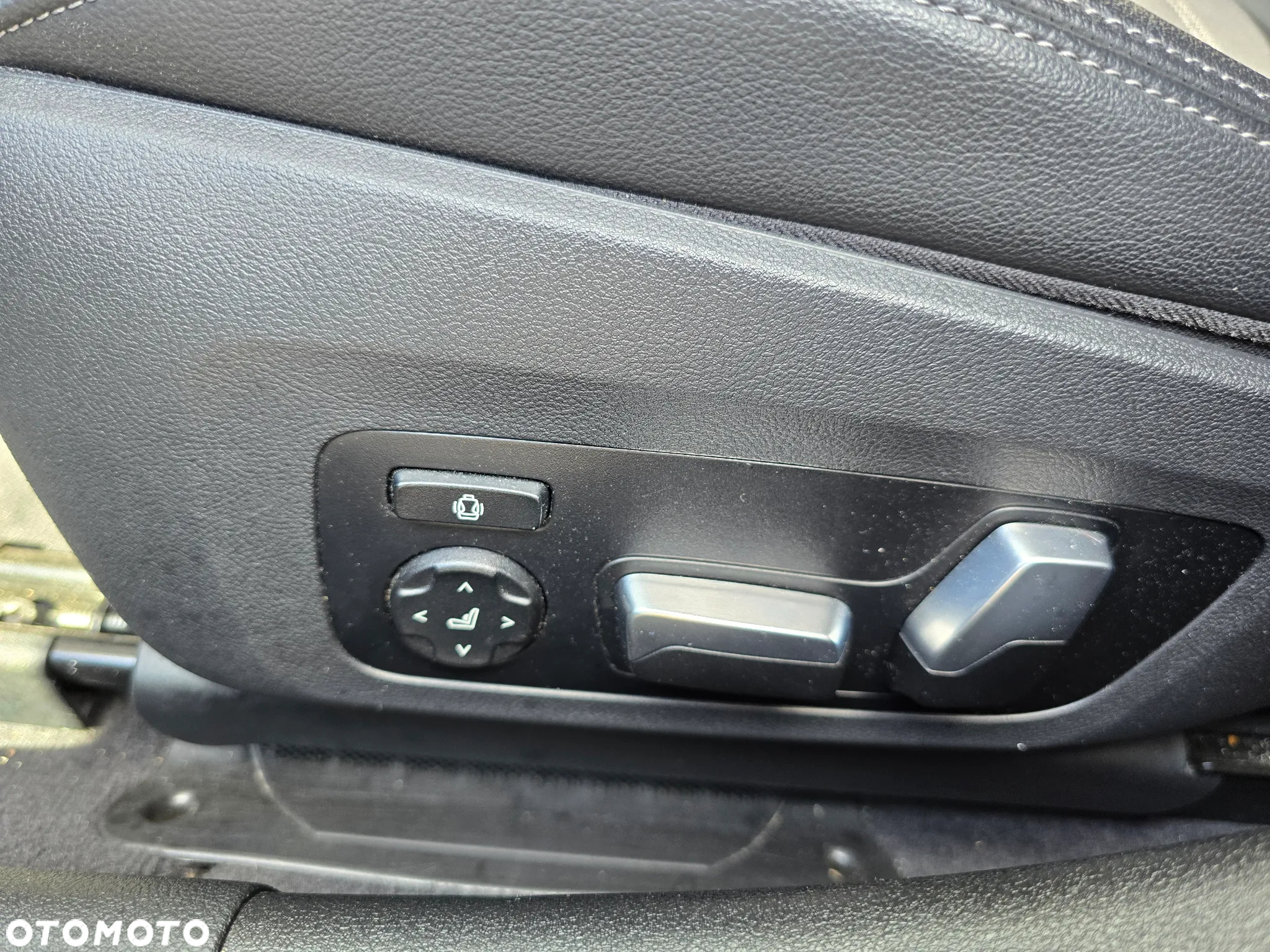 BMW Seria 3 318d Luxury Line - 20