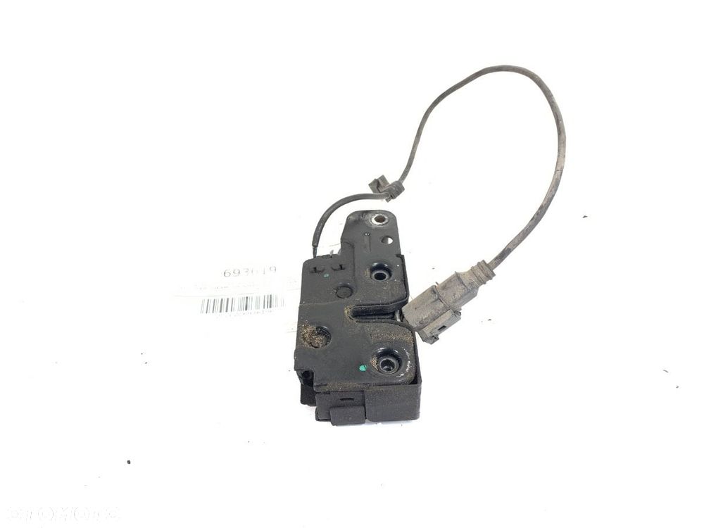 ZAMEK MASKI PRZÓD - 76.00 PLN - AUDI A4 B8 Avant (8K5) 2007 - 2015 2.0 TDI 100 kW [136 KM] olej - 3