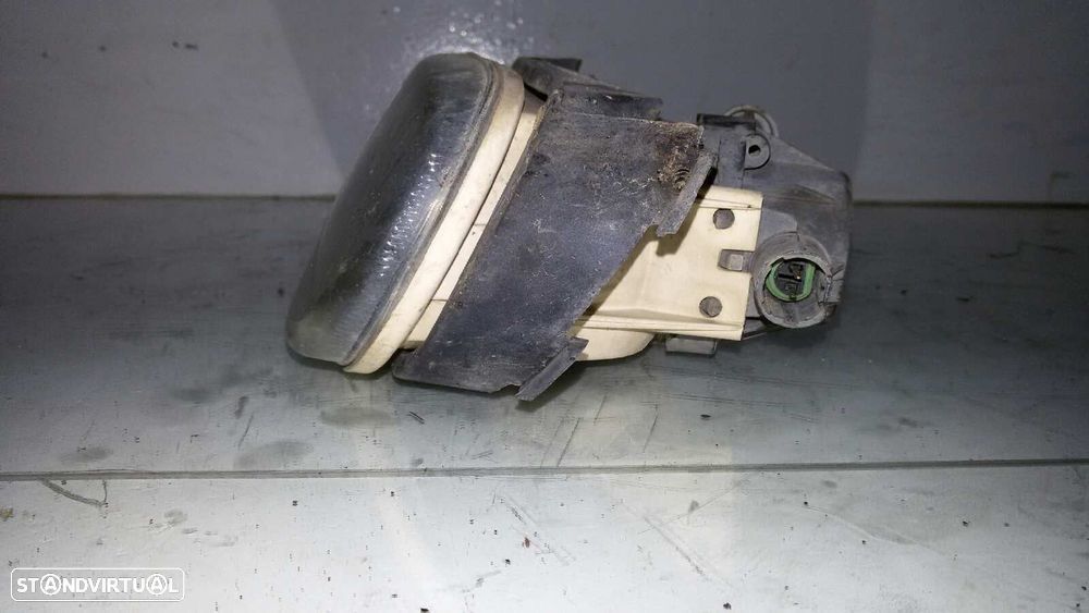 FAROL NEVOEIRO DIREITO RENAULT MEGANE I CLASSIC 1999 - - 3