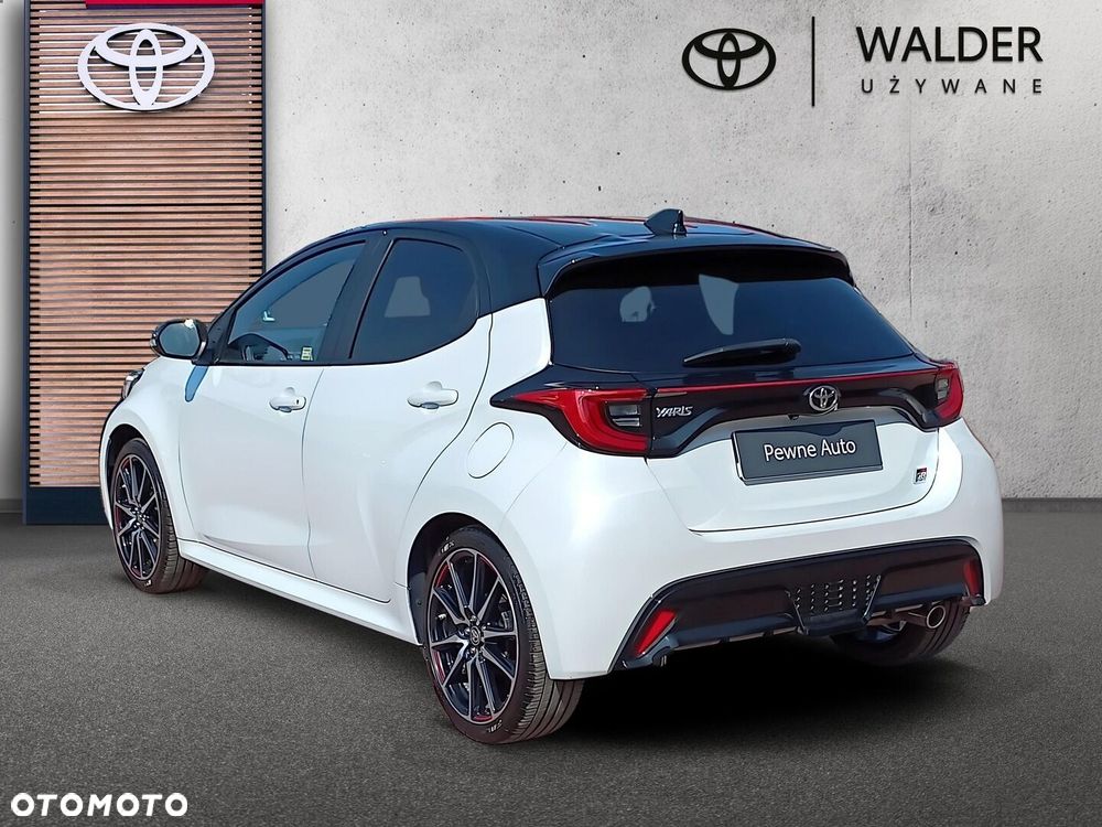 Toyota Yaris 1.5 GR Sport - 4