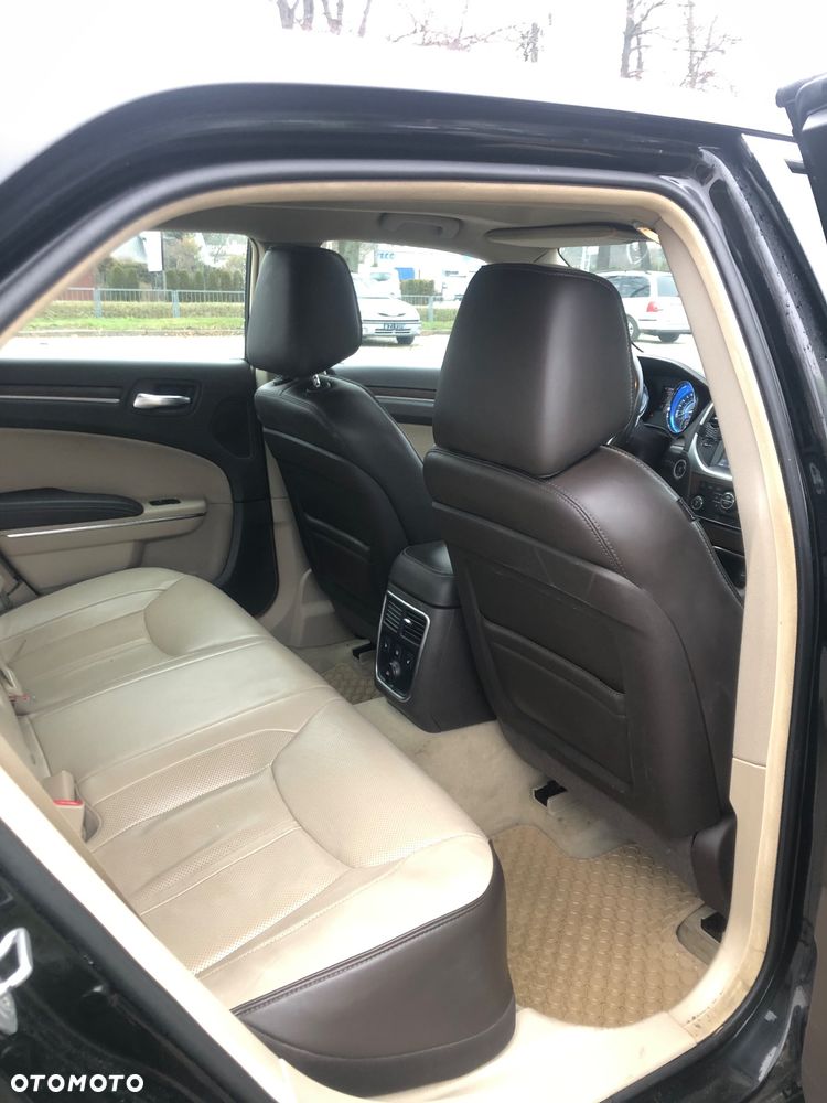 Lancia Thema 3.0CRD Platinum - 8