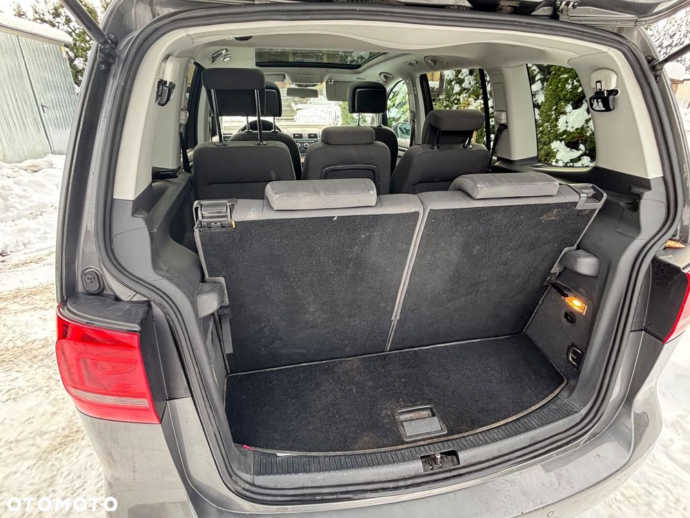 Volkswagen Touran 2.0 TDI DPF Highline DSG - 20