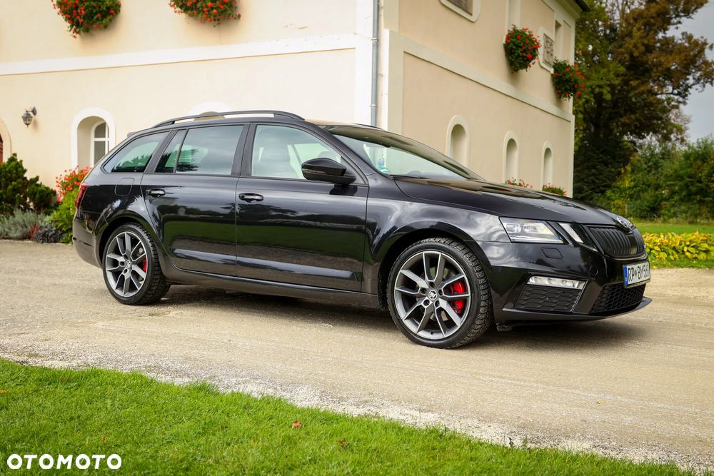 Skoda Octavia 2.0 TDI RS DSG - 9