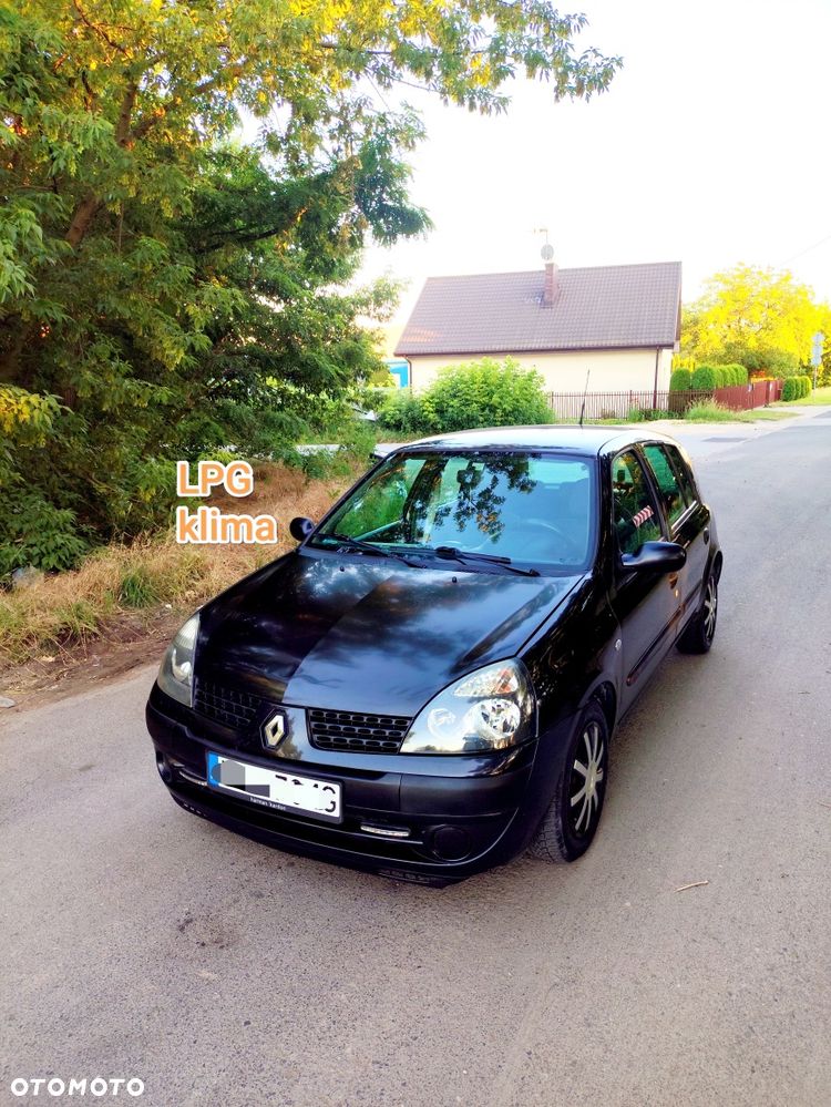 Renault Clio - 1