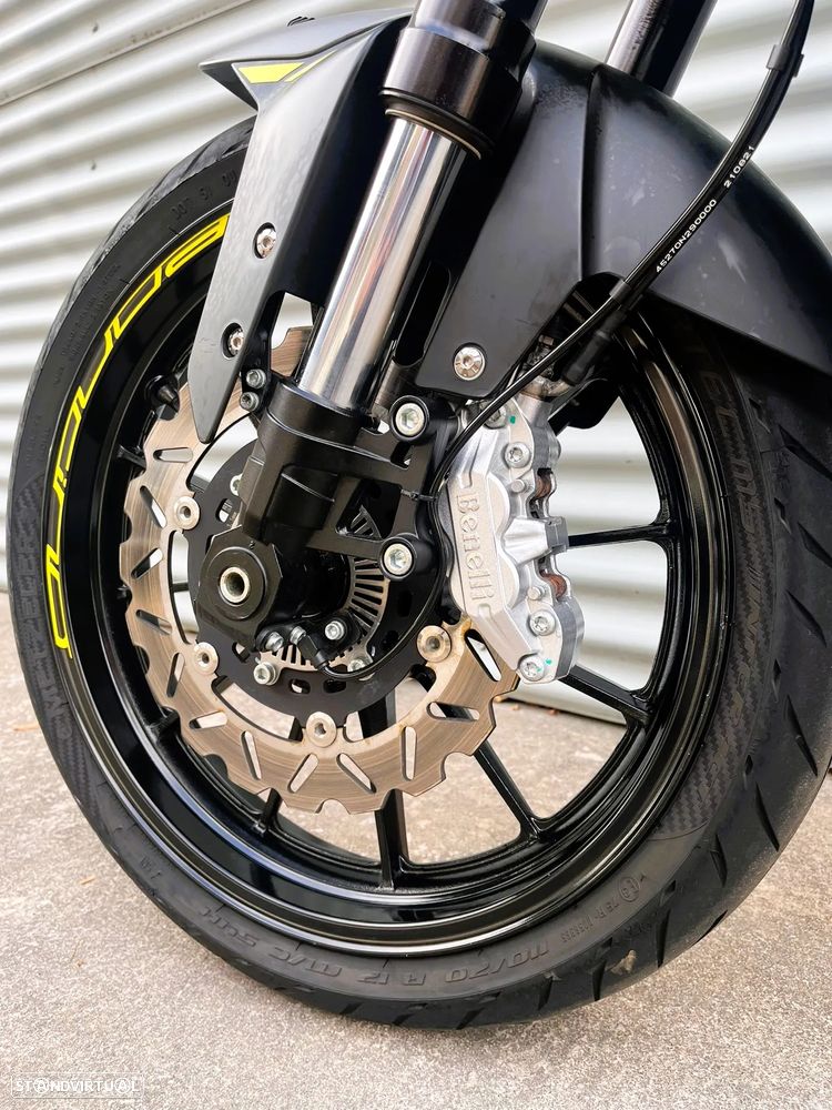 Benelli Leoncino 250 ABS - 10