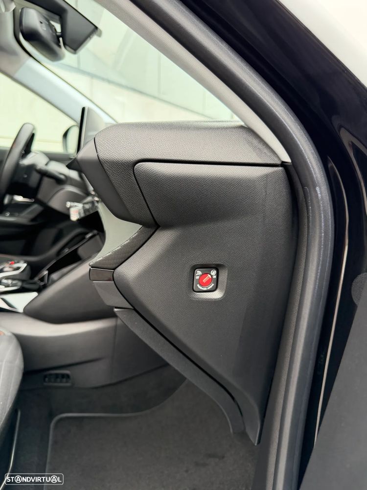 Peugeot e-2008 50 kWh Active Pack - 45