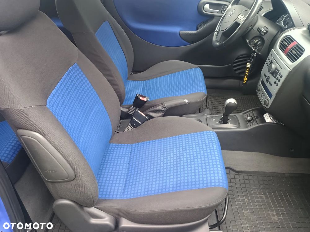Opel Corsa 1.0 12V Cosmo Easytronic - 12