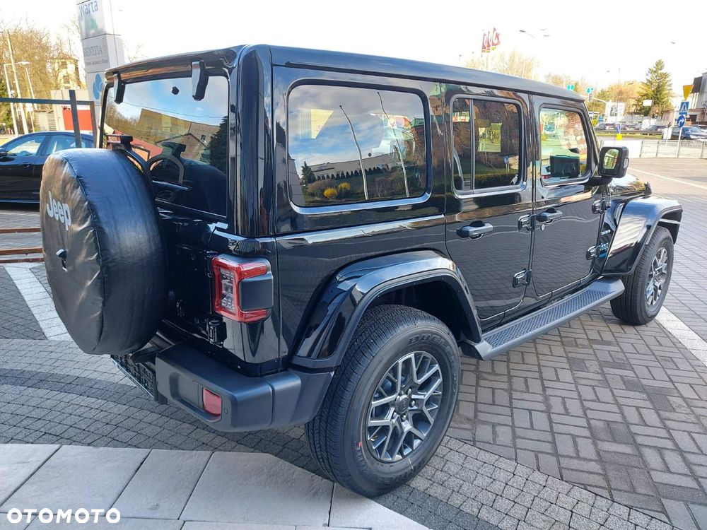 Jeep Wrangler - 4