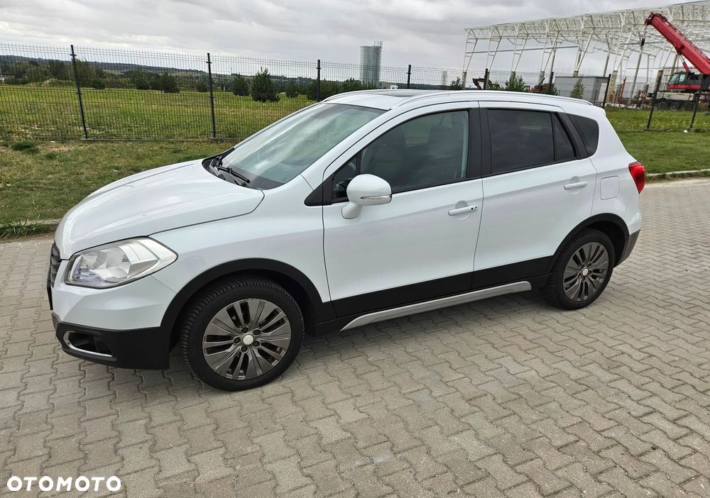 Suzuki SX4 S-Cross 1.6 DDiS Premium Plus 4WD - 2