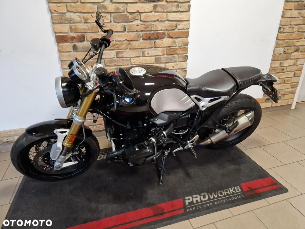 BMW R - 9