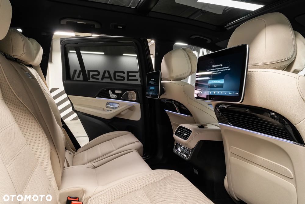 Mercedes-Benz GLS - 36