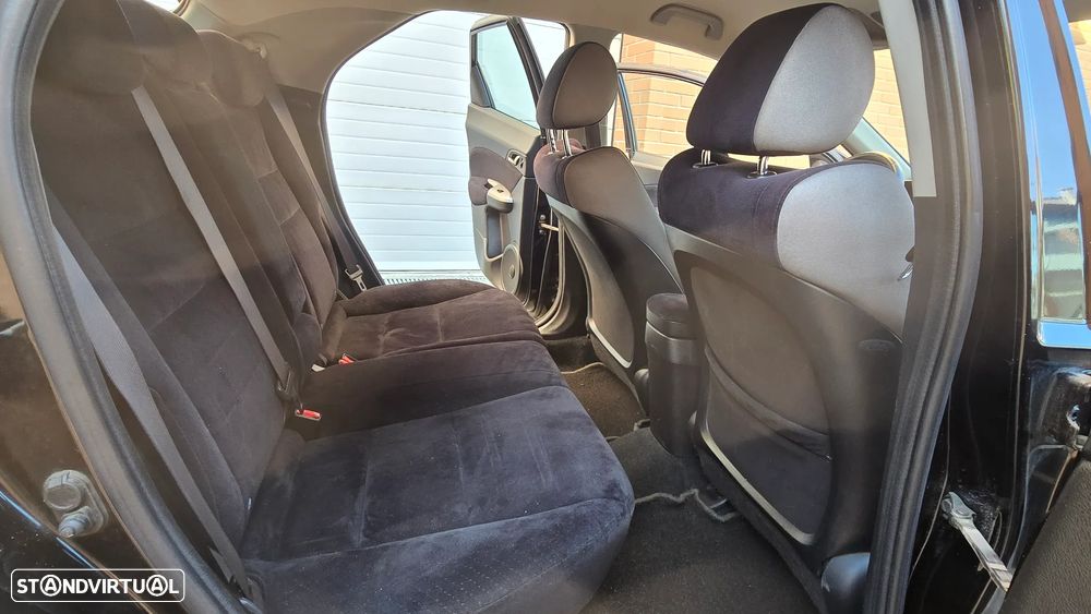 Honda Civic 1.4 Sport - 13