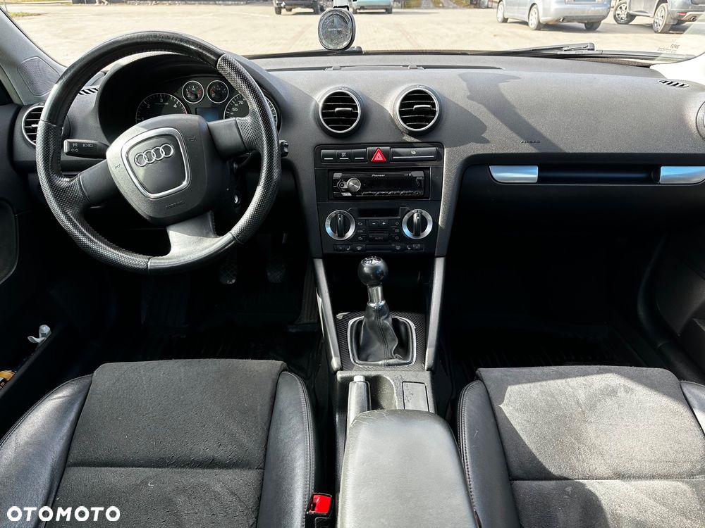 Audi A3 Sportback 2.0 TDI Ambiente - 11