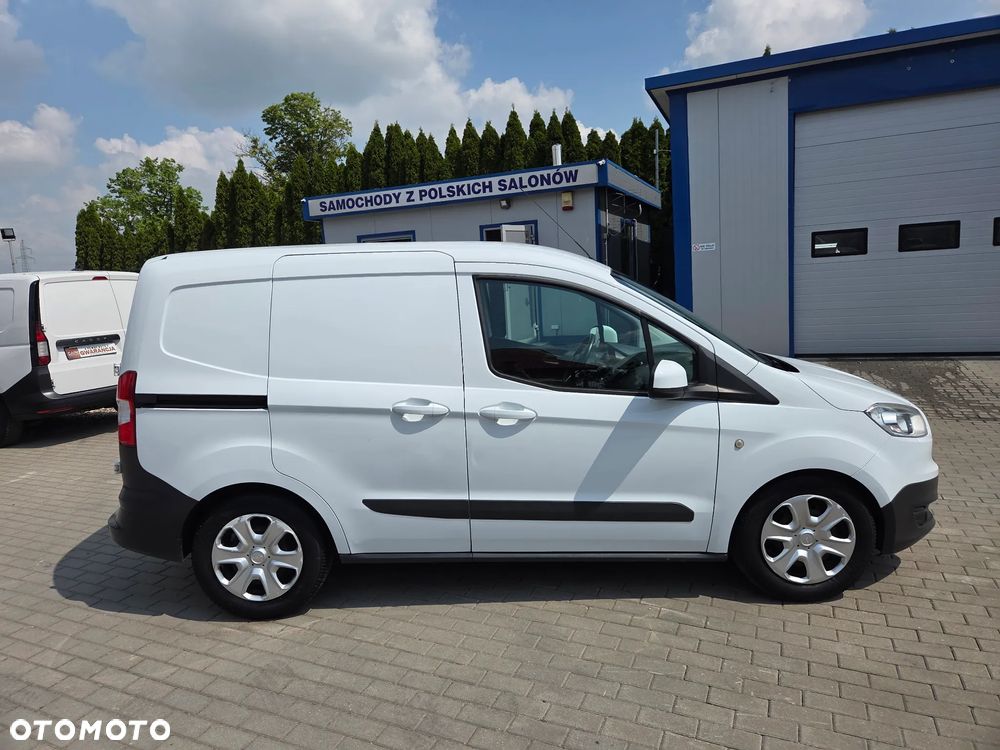 Ford Transit Courier - 2