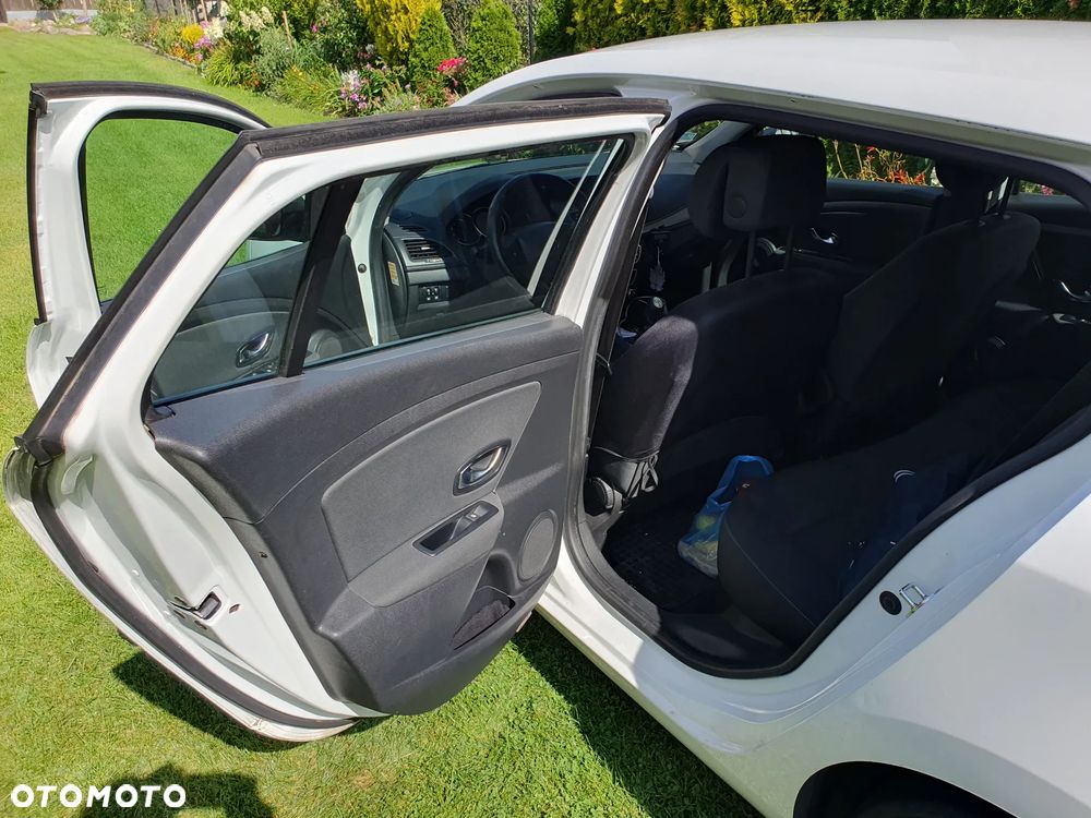 Renault Megane 1.5 dCi Dynamique - 5