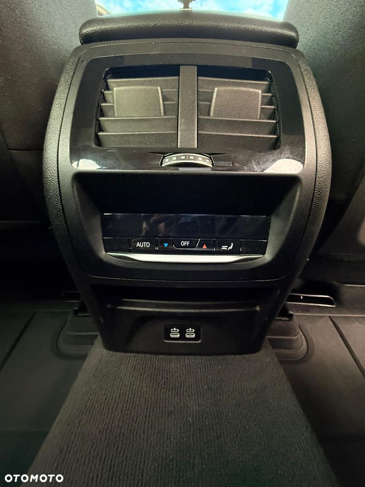 BMW X3 xDrive20i - 9