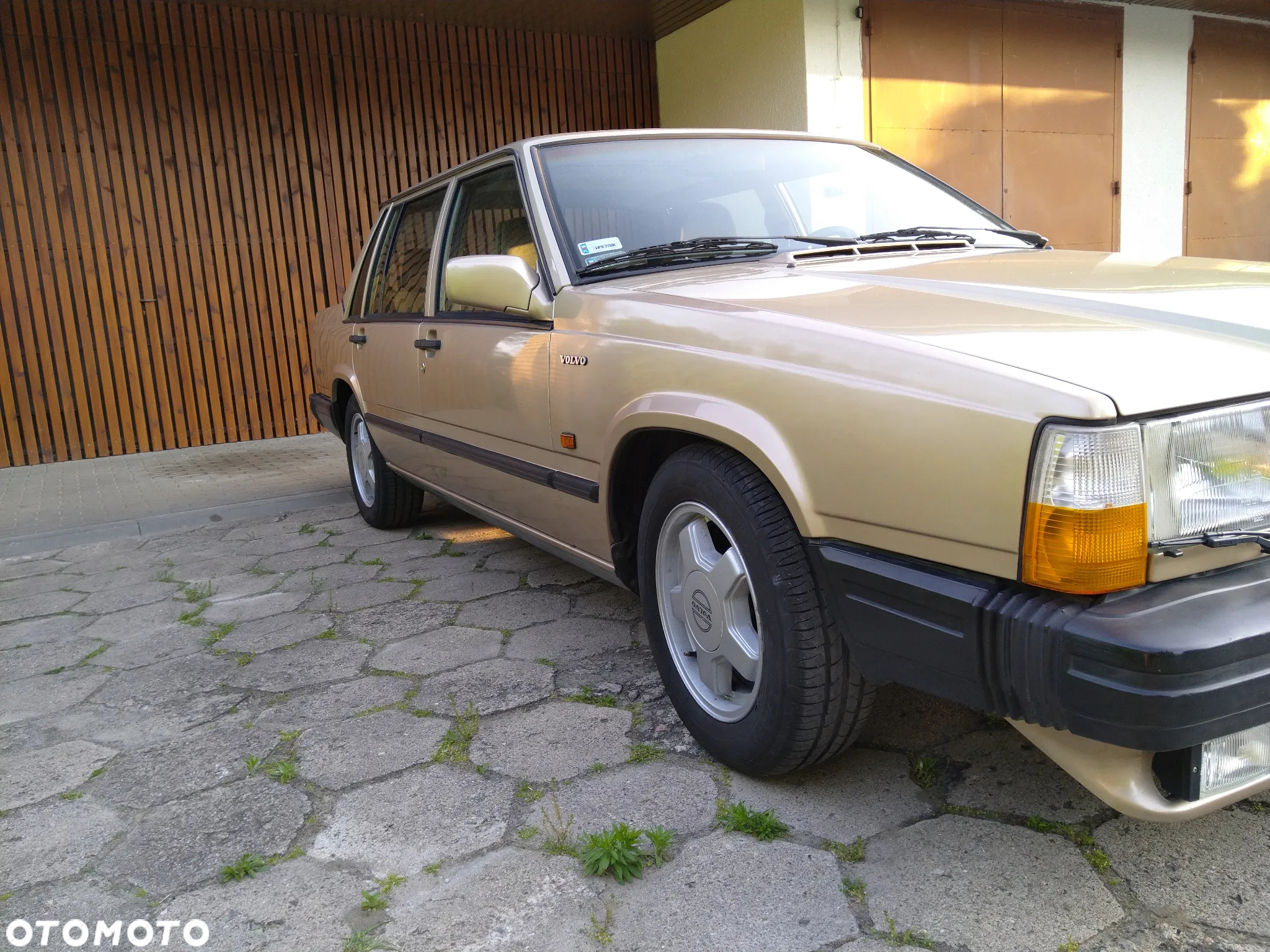 Volvo Seria 700 - 3