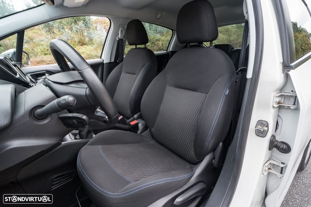 Peugeot 208 1.2 PureTech Signature - 27