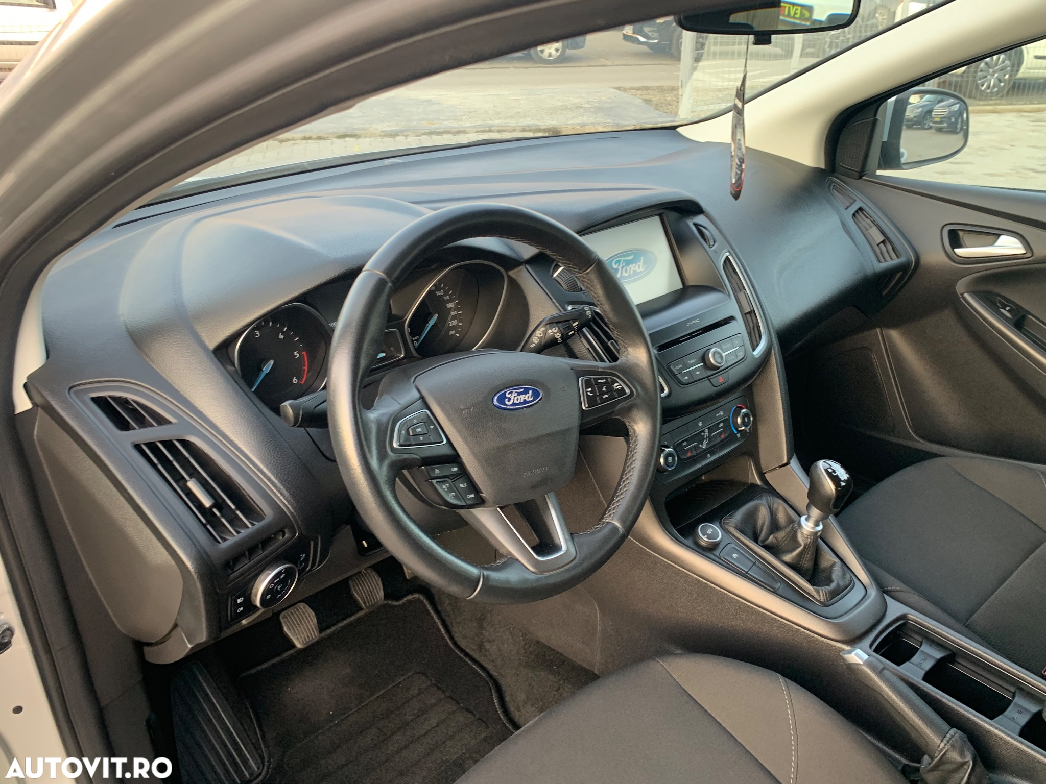 Ford Focus 1.5 EcoBlue Active - 8