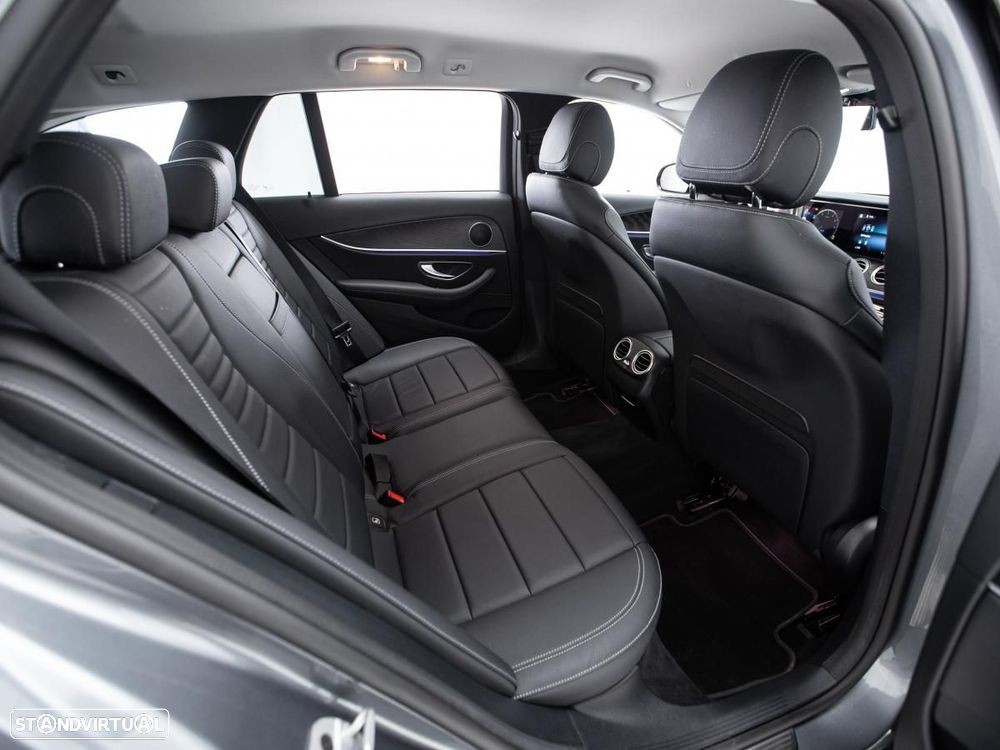 Mercedes-Benz E 300 de AMG Line - 12
