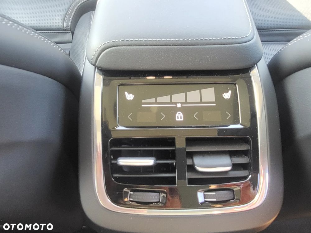 Volvo XC 60 B4 D Ultimate Dark - 22