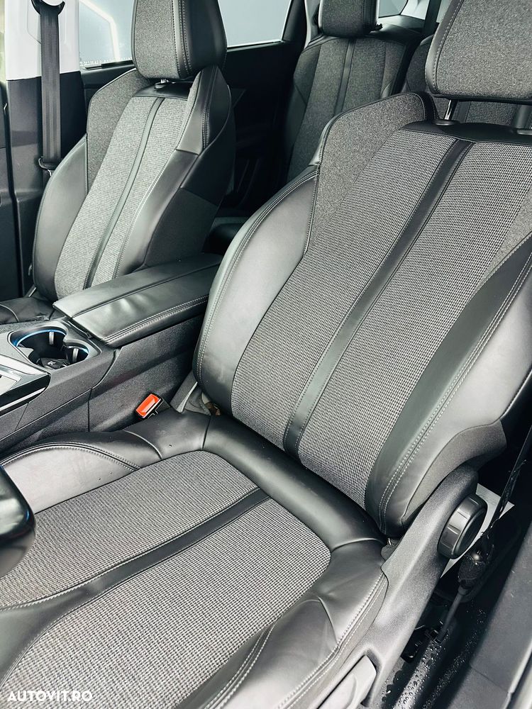 Peugeot 5008 1.2 Puretech Turbo s&s Allure - 17