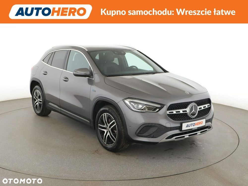 Mercedes-Benz GLA 250 e PHEV Progressive 8G-DCT - 11