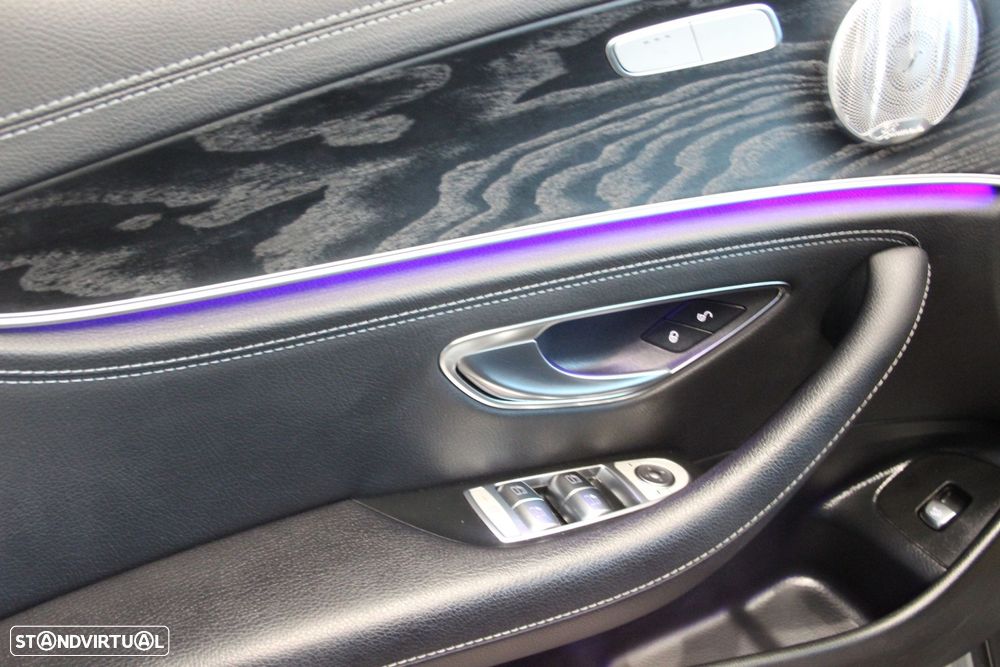 Mercedes-Benz E 300 de AMG Line - 12