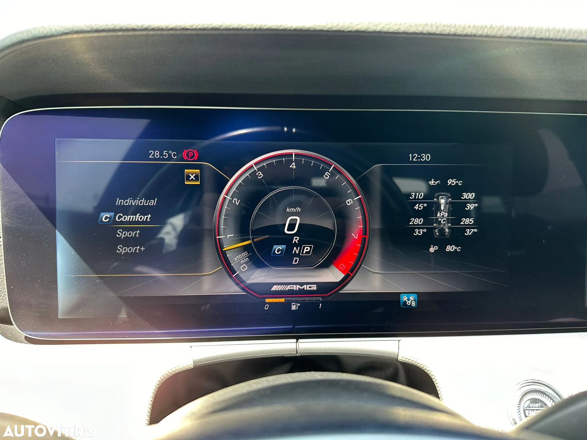Mercedes-Benz E AMG 63 4Matic+ T 9G-TRONIC - 22