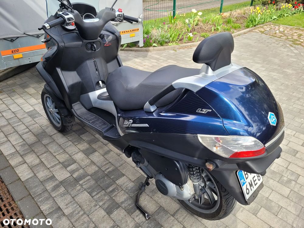 Piaggio MP-3 - 4
