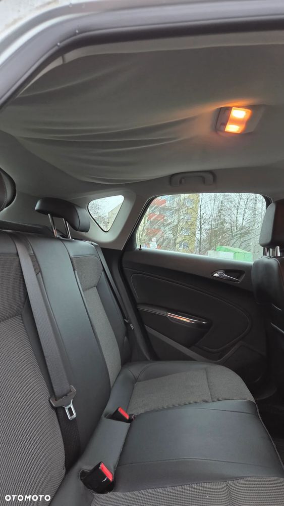 Opel Astra 1.6 T Cosmo - 13