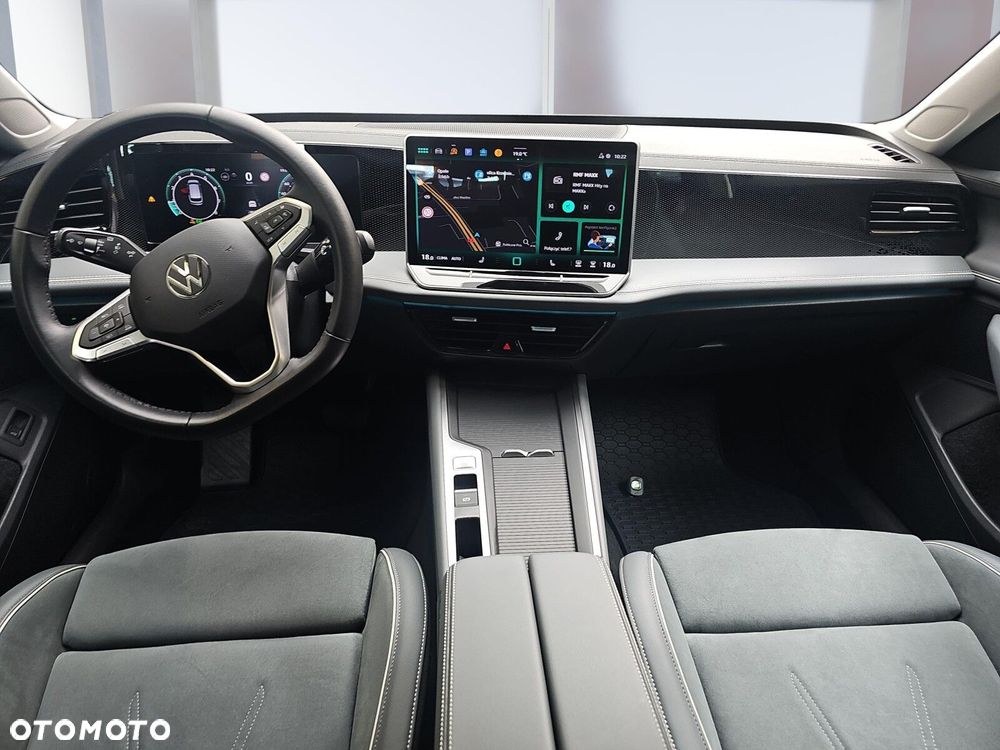 Volkswagen Passat - 8