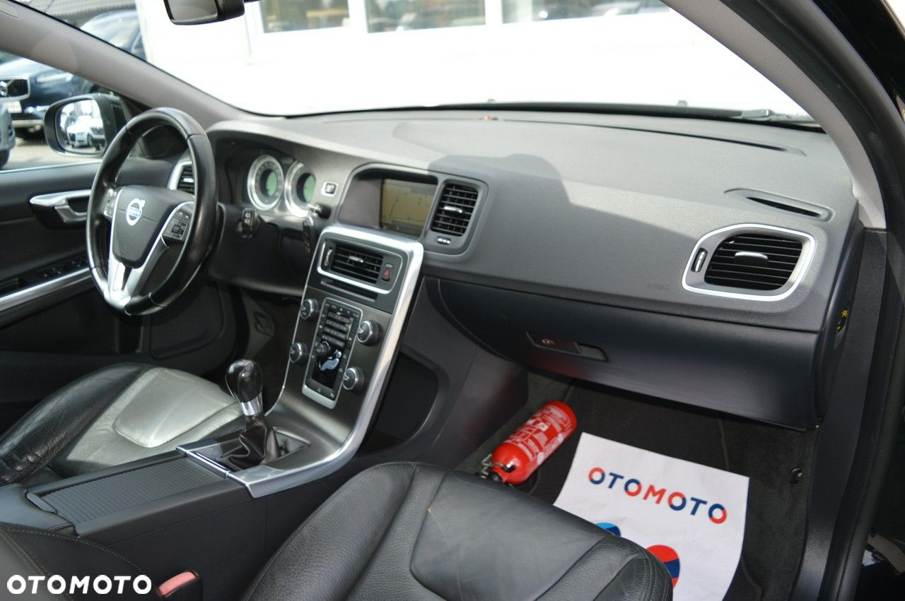 Volvo V60 D3 Momentum - 26