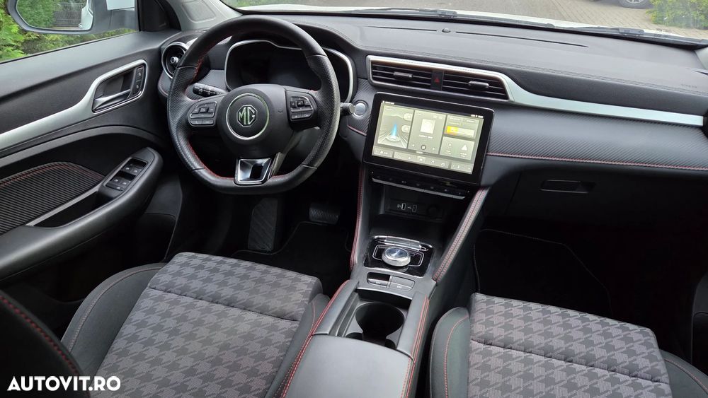 MG ZS EV - 5