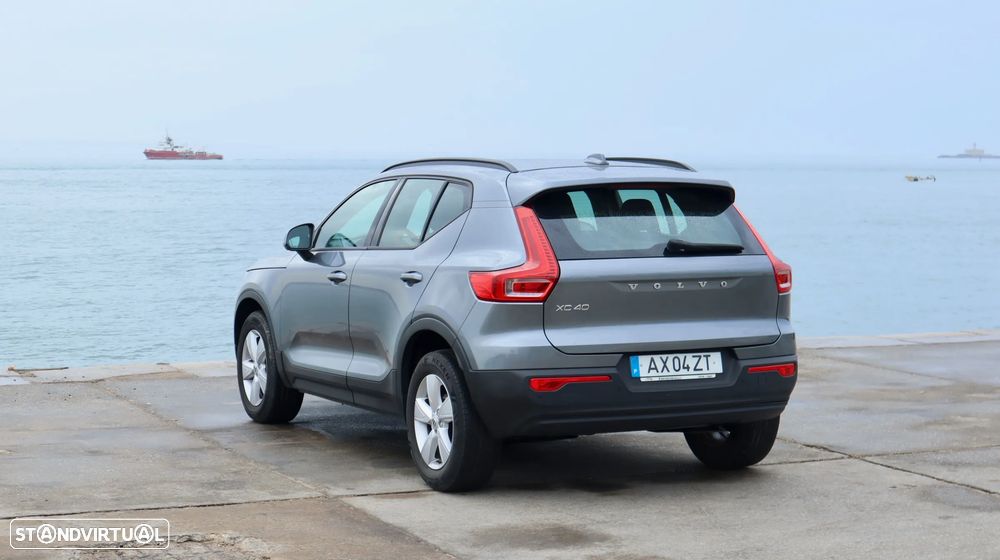 Volvo XC 40 2.0 D3 - 17