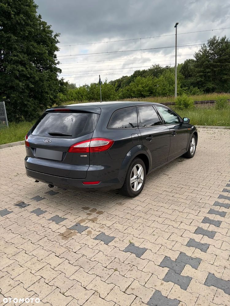 Ford Mondeo - 12