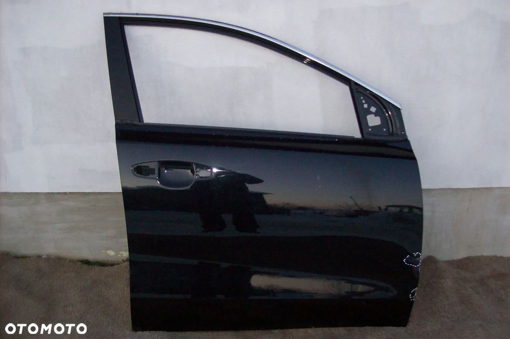 DRZWI PRZEDNIE PRAWE KIA SPORTAGE IV ROK 18+ - 1