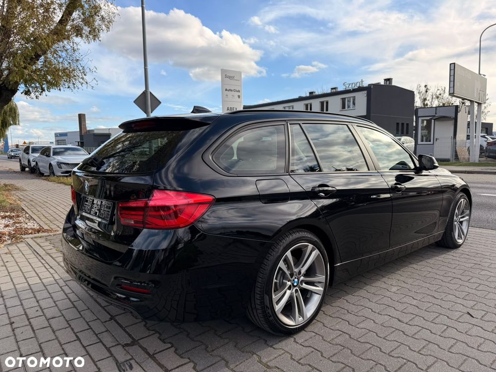 BMW 3 Series 2018 photo 5