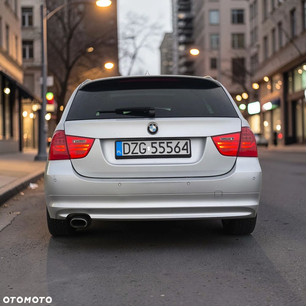 BMW Seria 3 320d - 15