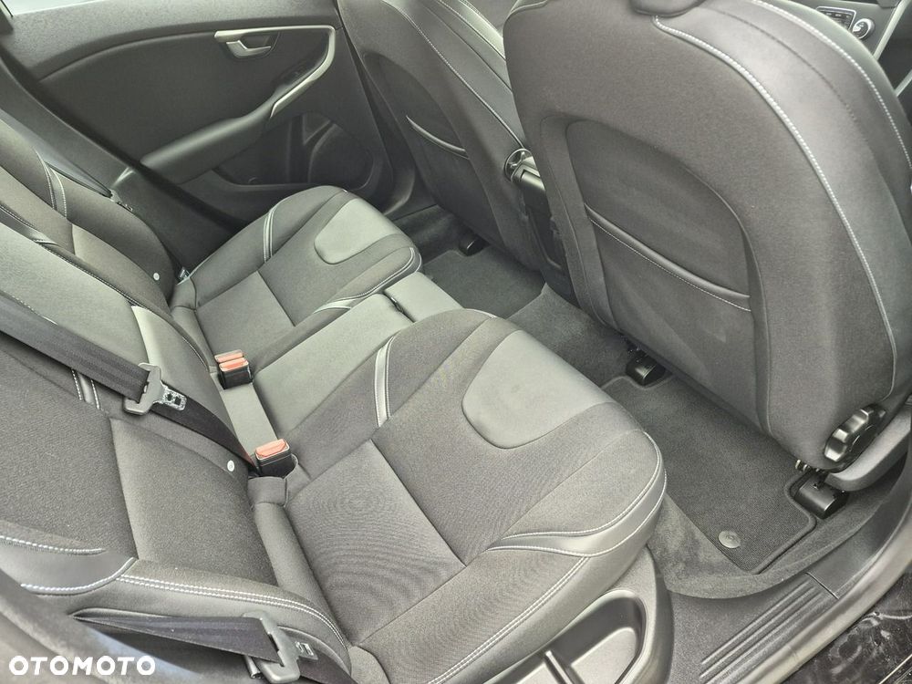 Volvo V40 - 12