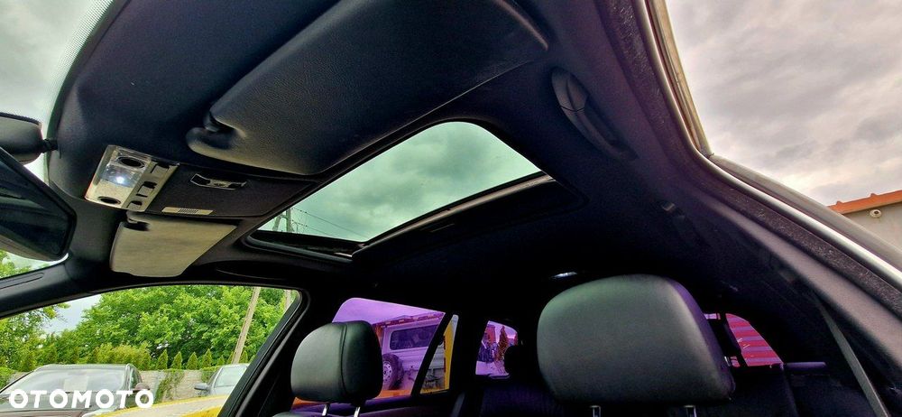 BMW Seria 3 318i Touring Edition Exclusive - 32