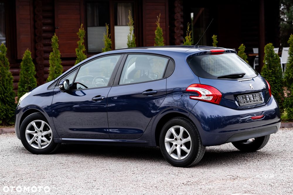 Peugeot 208 PureTech 82 Allure - 11