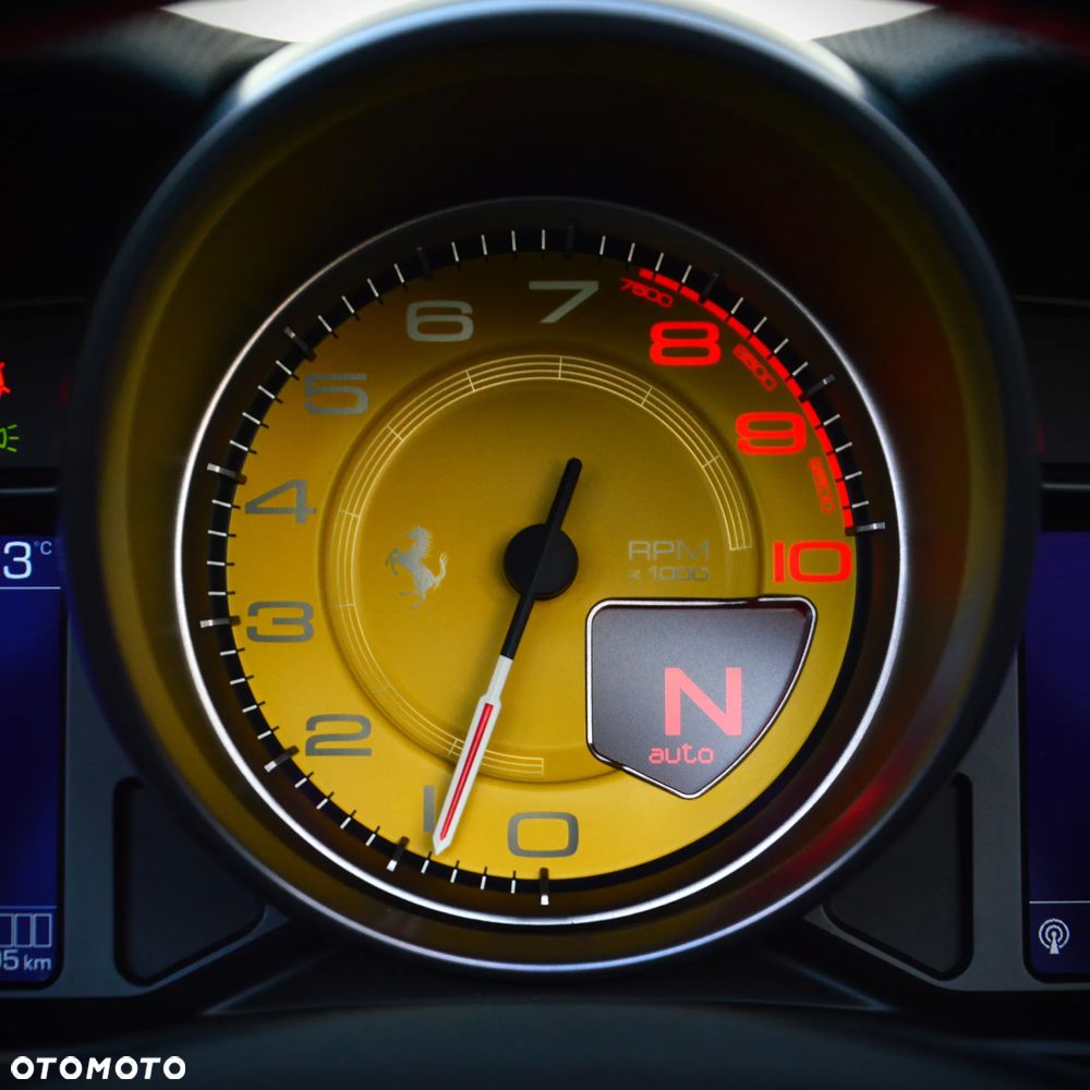 Ferrari Portofino M - 32