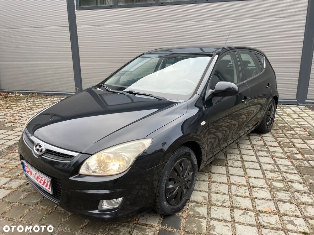 Hyundai i30 1.6 Classic + - 10