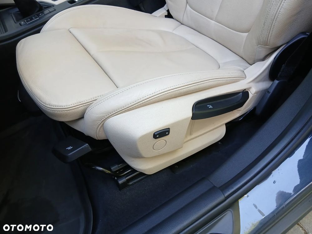 BMW X1 sDrive18d - 24