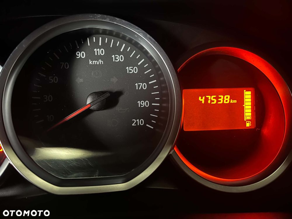 Dacia Sandero TCe 90 Celebration - 8